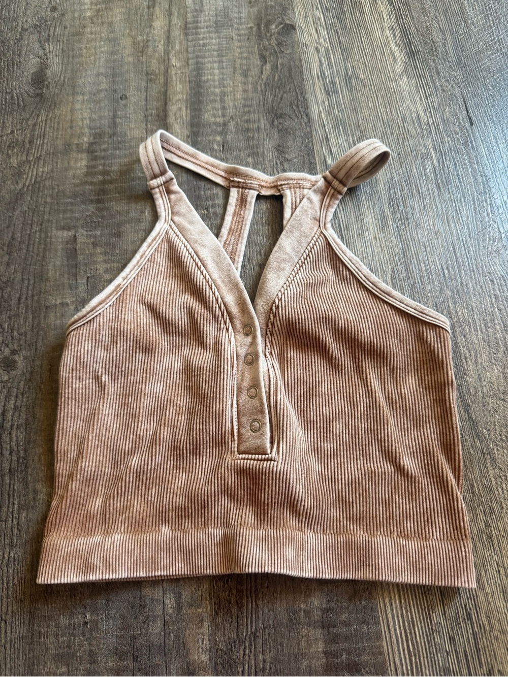 Zenana Outfitters Ribbed Henley Crop Top in Dusty Tan